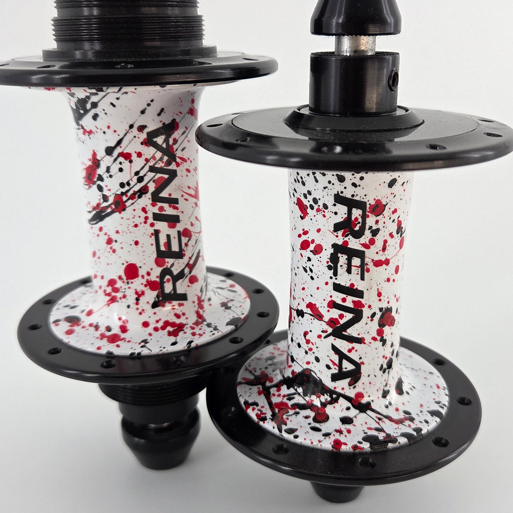 Reina High-Flange Carbon Hubs - Blue, Red Splash