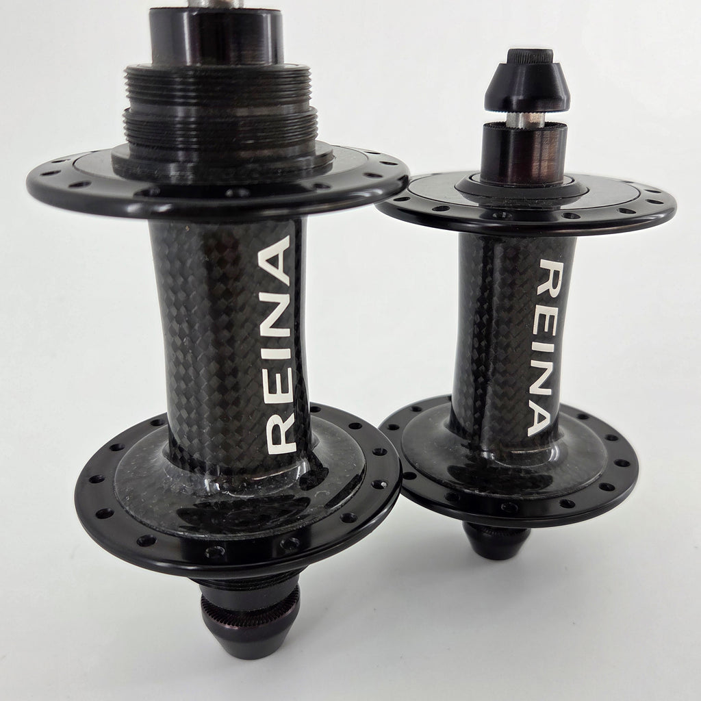 Reina High-Flange Carbon Track Hubs - Black