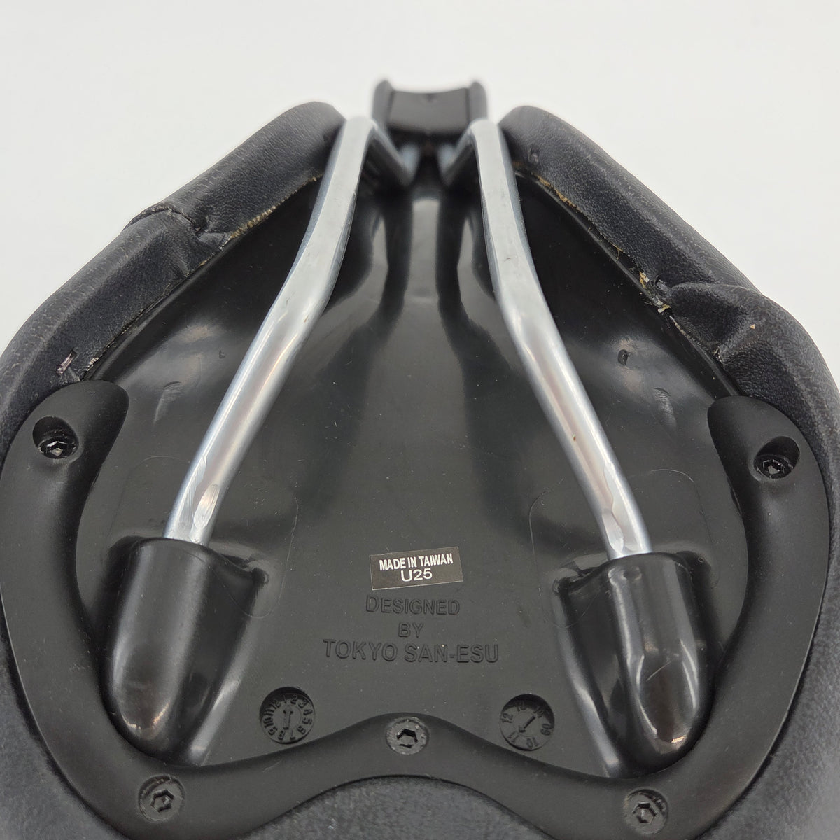 Unbranded Saddle