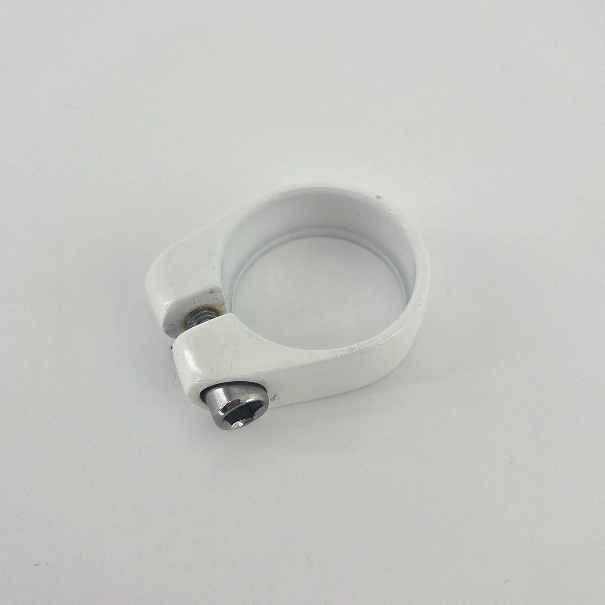 Oversized White Seat Post Clamp